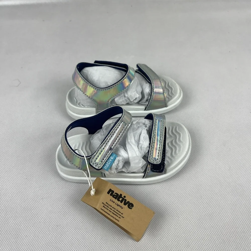 Native Shoes Charley Hologram Kids Sandals Shell White C7 Silver NEW size 7